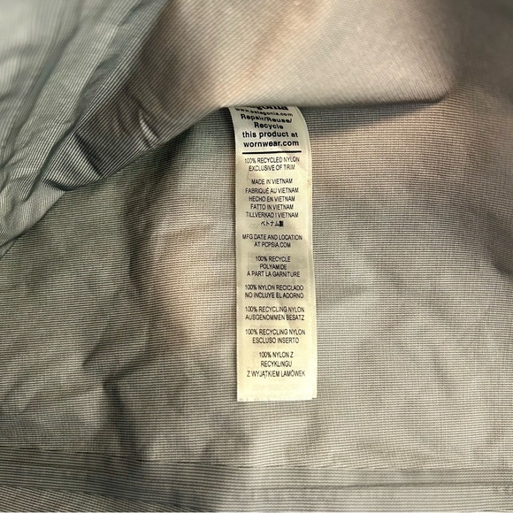 Patagonia Women’s Black Torrentshell 3L Rain City Coat Rain Parka Sz M EUC - Picture 12 of 16